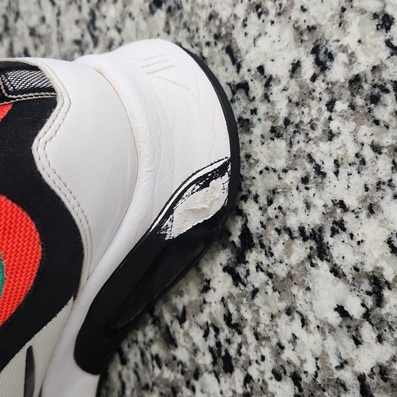 White & Black Nike Air Max 200 Rasta Running Shoes sz 12 sneakers AQ2568-101 - Picture 7 of 7